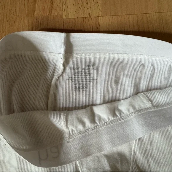 Bundle of 4 Hanes Originals Ultimate Stretch Cotton Boxer Briefs, Size: Medium - Picture 9 of 10